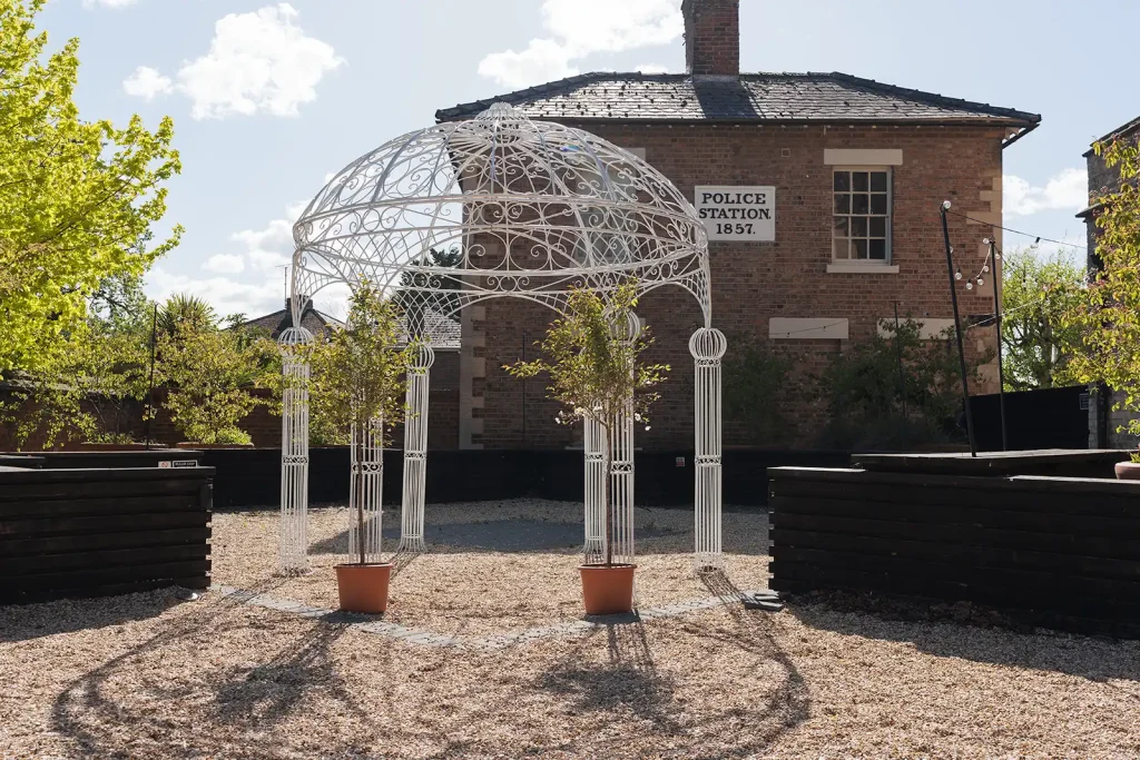 The Sessions House Courtyard Grounds